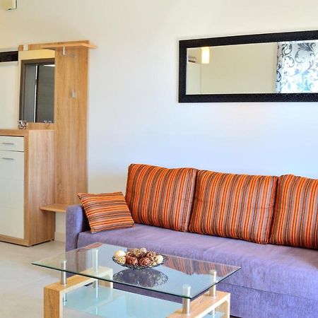 Apartment Domus Lauri 우마그 외부 사진