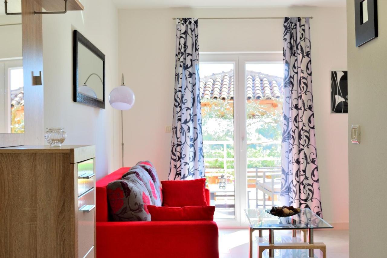 Apartment Domus Lauri 우마그 외부 사진