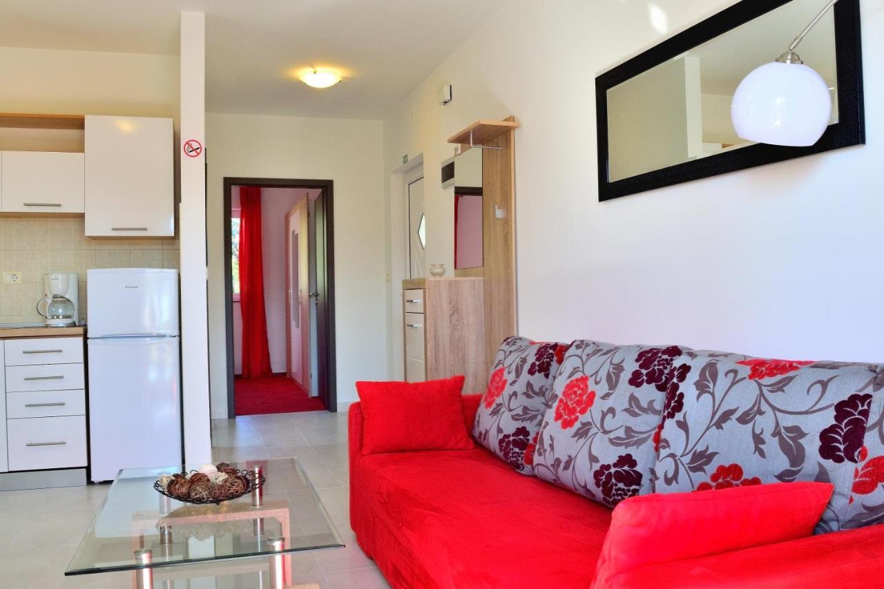 Apartment Domus Lauri 우마그 외부 사진