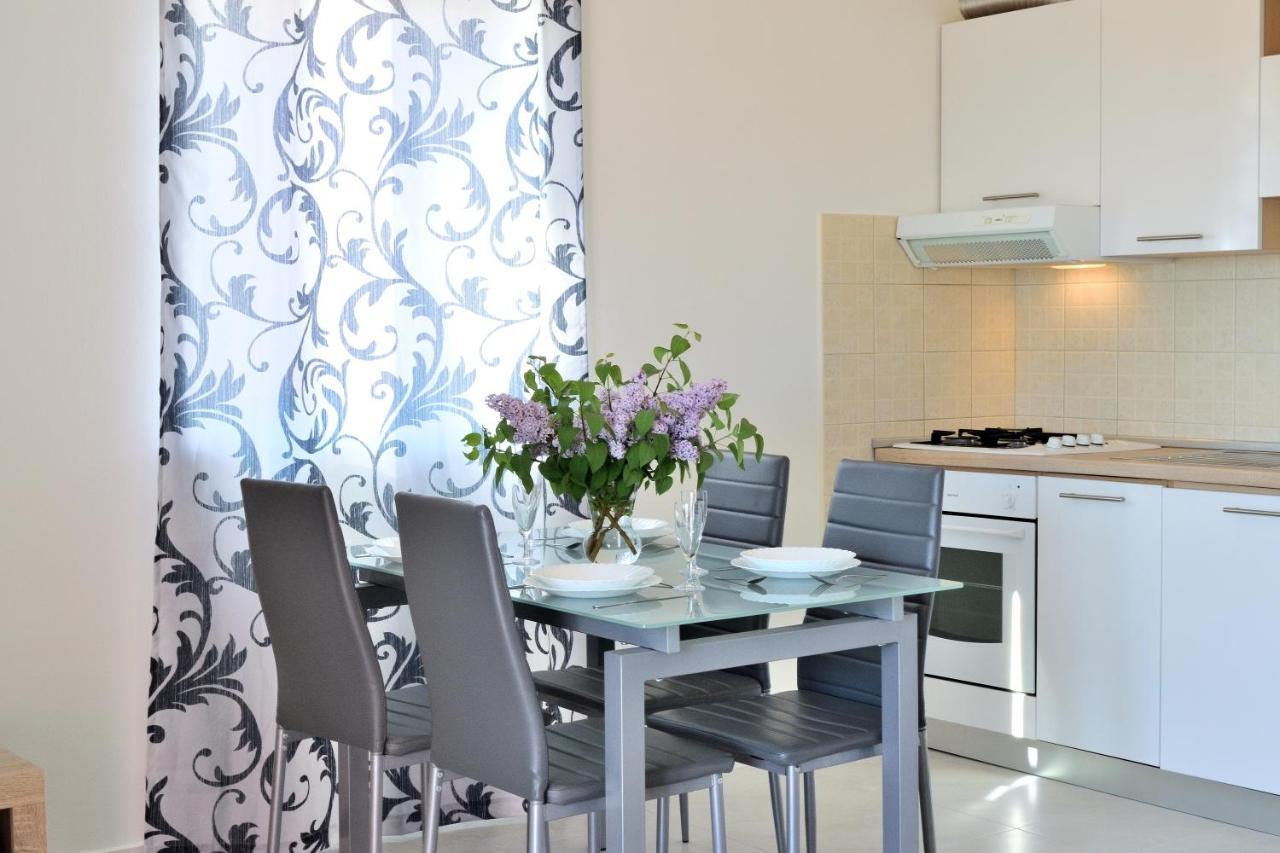 Apartment Domus Lauri 우마그 외부 사진